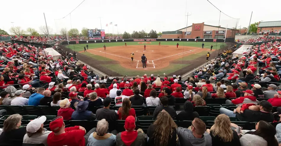 Softball Series This Weekend Set to Air on Big Ten Network