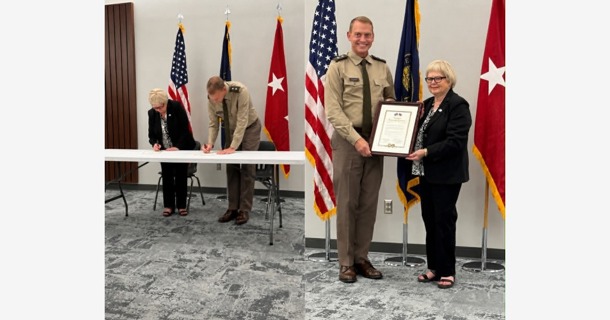 Maj. Gen. Graig Strong and Mayor Taylor 