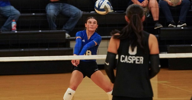 Freshman libero Brooke Nelson on defense for MCC in Friday’s season opener at North Platte against Casper. (Photo by Skylar Evans, North Platte Sports Information Specialist)